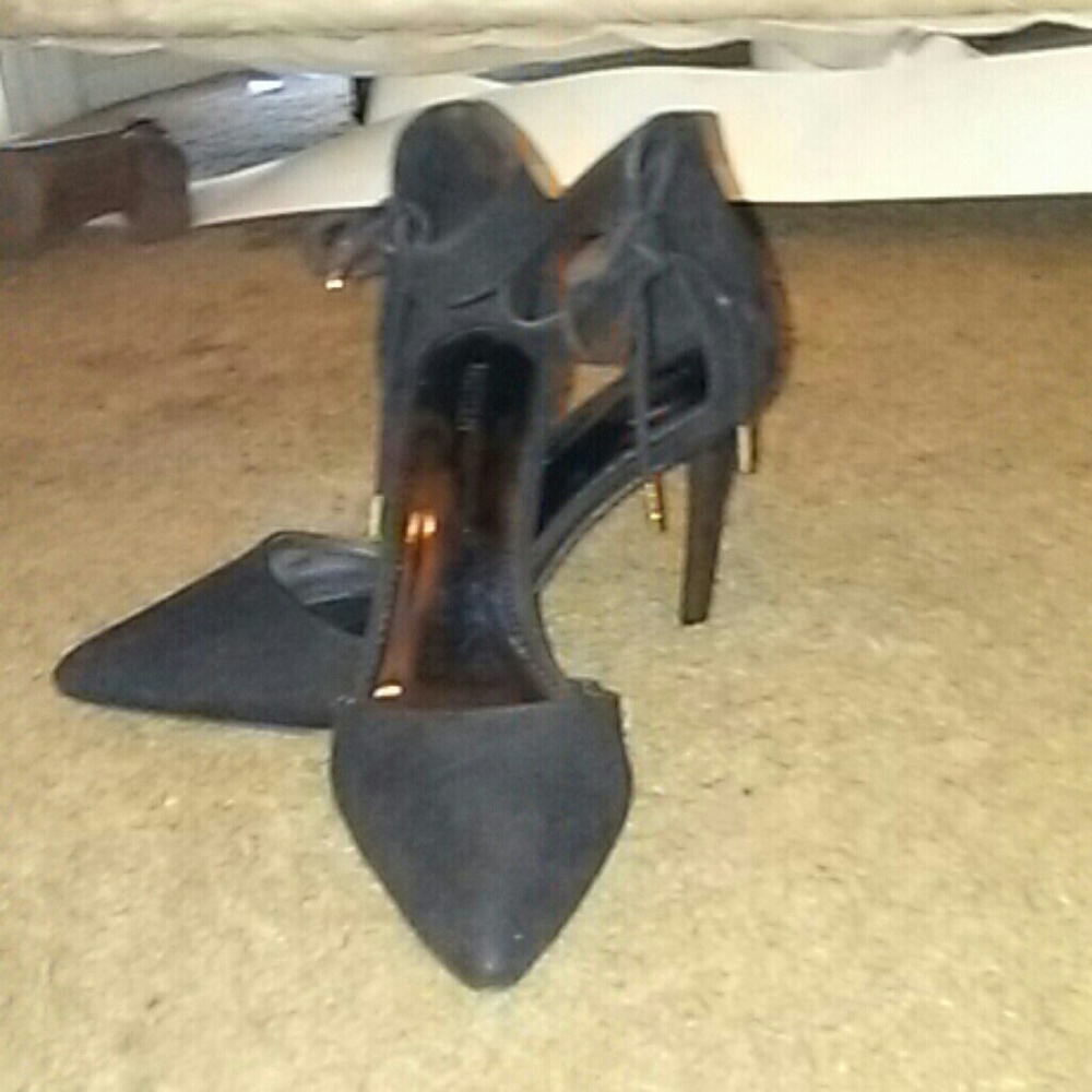 Black h&m heels.
